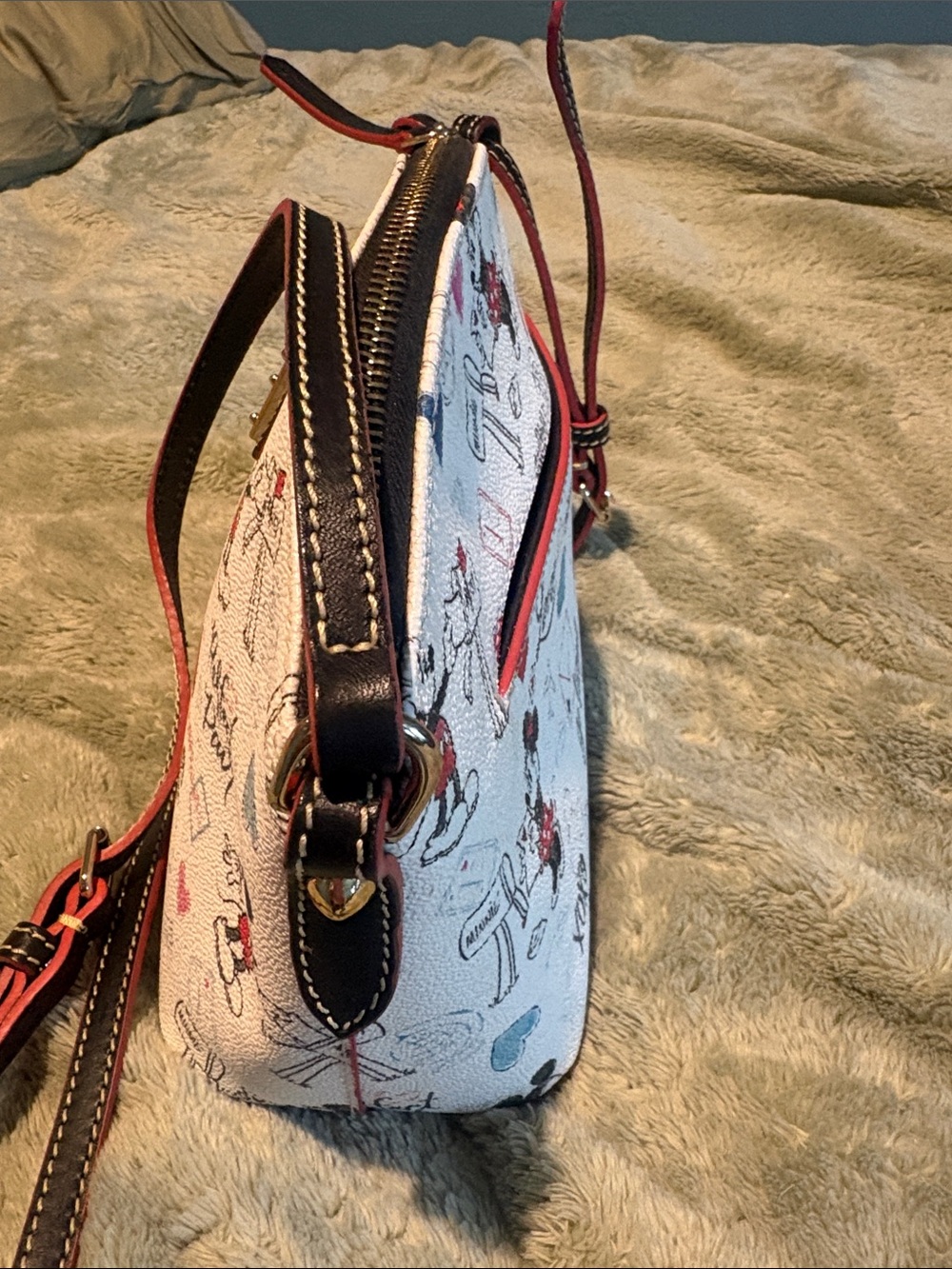 Dooney & Bourke Walt Disney World White Minnie & Micky Dome Crossbody - Picture 3 of 4
